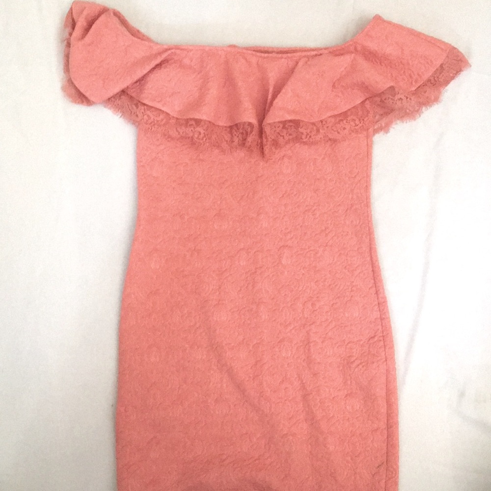 This is a baby pink dress size medium